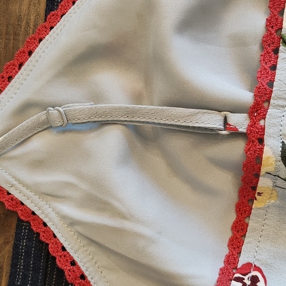 New DOEN Floral Camisole Top with Red Accents - Picture 13 of 16